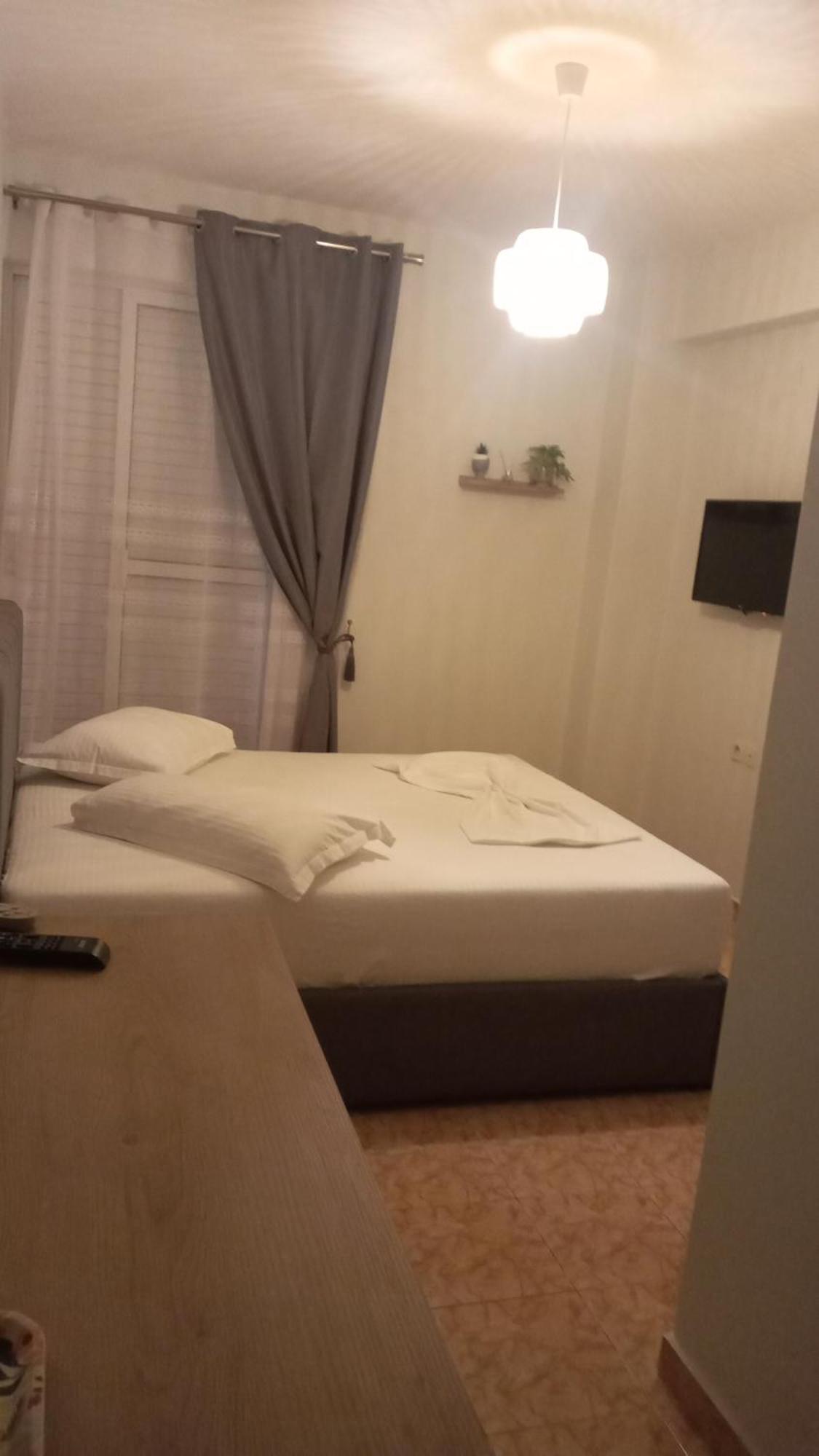 Areti Bed & Breakfast Himare
